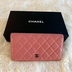 Chanel Pink Quilted Yen Wallet with Box Dust Bag and Cert of Authenticity